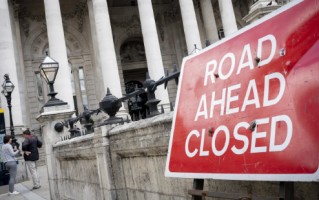 伊朗战事导致英国央行下一次降息被迫暂停