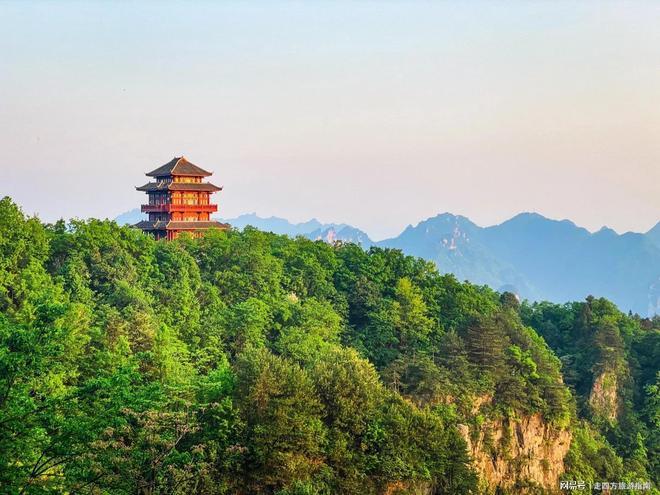 张家界五天怎么玩攻略:2026必看景点,和家人游凤凰古城