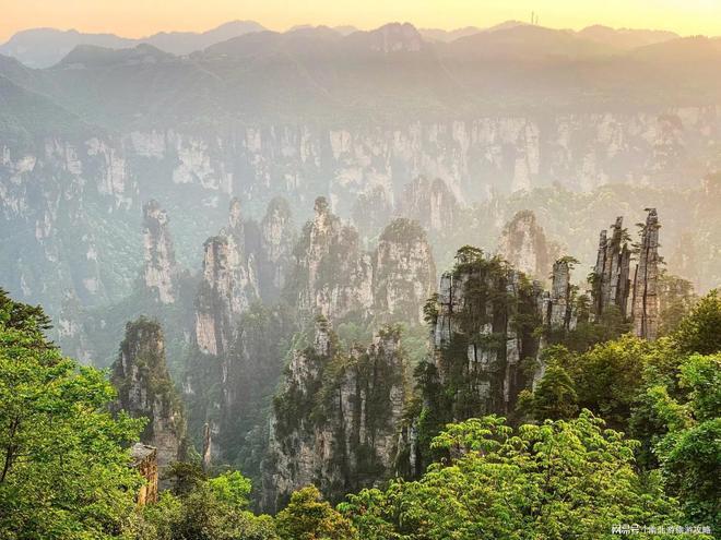张家界五日游攻略2026_张家界天气_芙蓉镇凤凰古城五天游