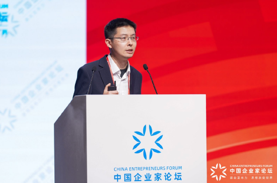 宇树科技王兴兴:现在让人形机器人马上去家庭或工厂里大规模应用还偏早