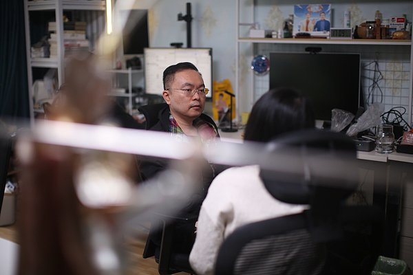 蔡磊起诉造谣账号一审胜诉,赔偿将全额捐赠贫困渐冻症患者