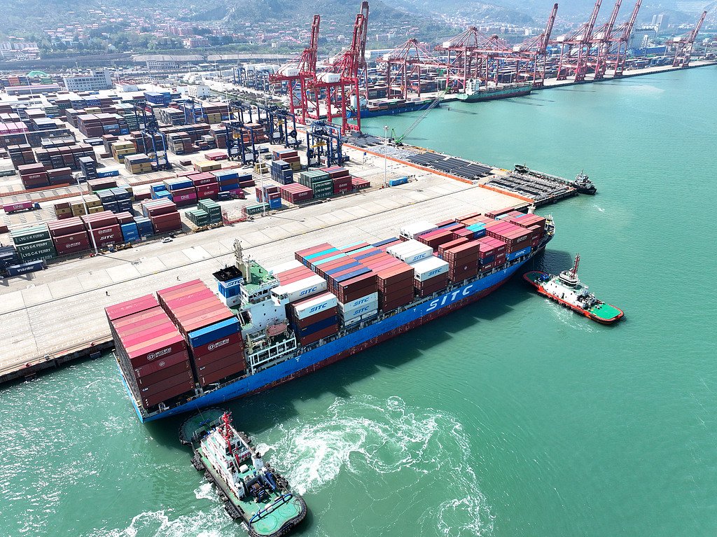 油价破百之后：通胀、出口、产业链，中国如何扬长避短？