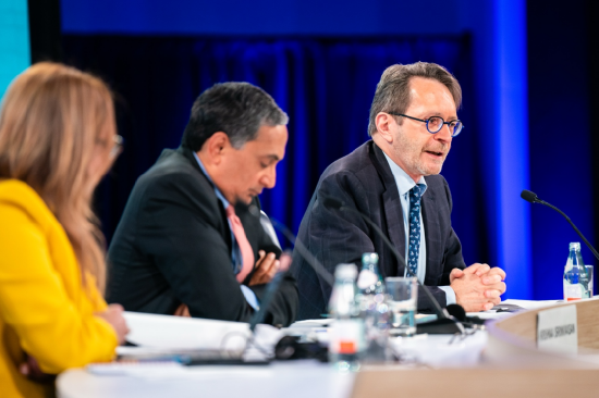 对话IMF亚太部副主任：亚太经济2025年表现远超预期，2026年增长动能延续